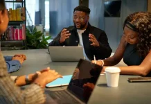 How do startup website design agencies plan pages around conversion goals?